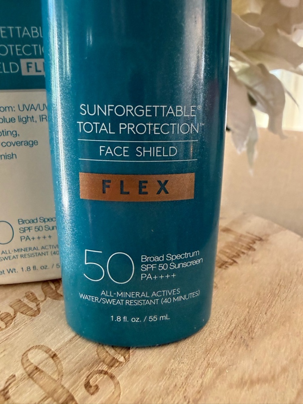 Colorescience Sunforgettable Total Protection Face Shield Flex SPF 50 medium - Picture 3 of 7